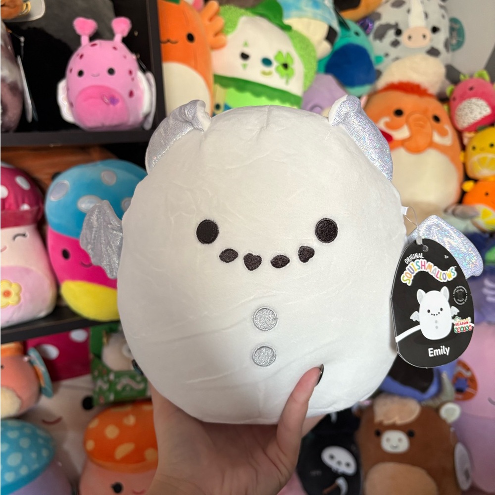 Emily the select series SS winter snow bat squishmallow NWT 8in season of squish